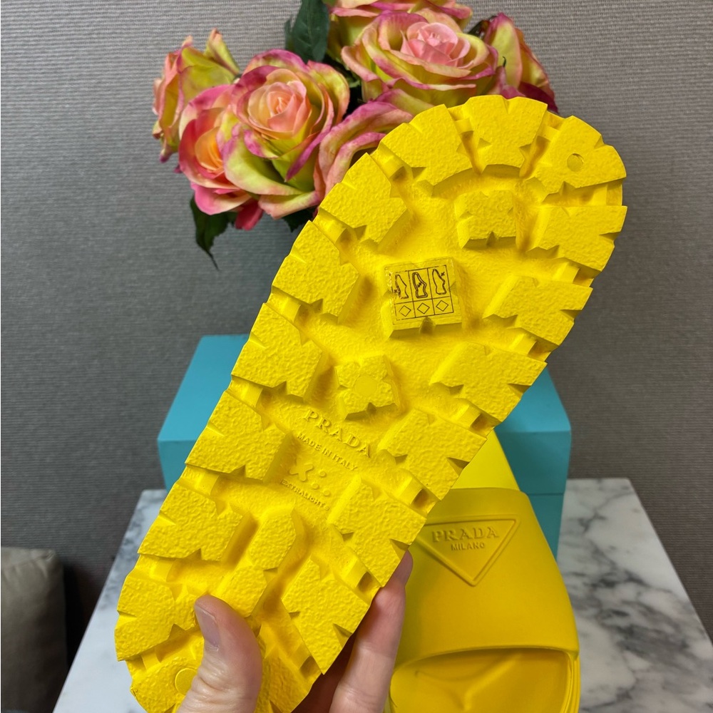 NIB Prada Sole Yellow Lightweight Rubber Triangle Slides EU 36 - US Approx 6 - Picture 6 of 8